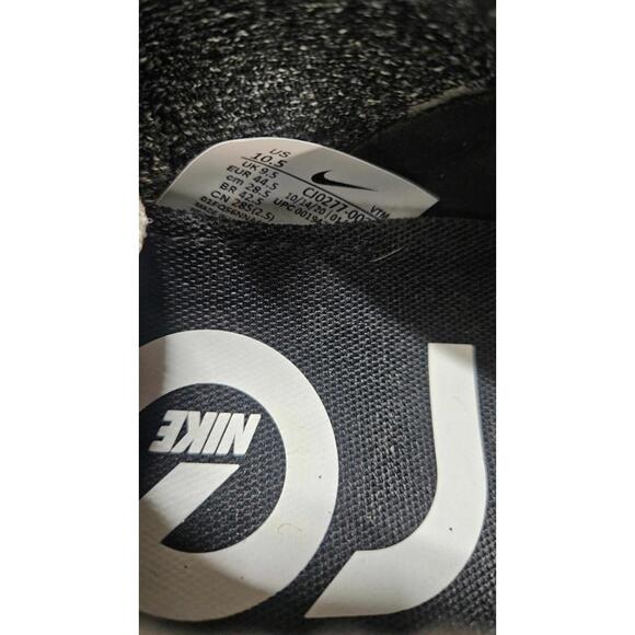 Athletic_Shoes
